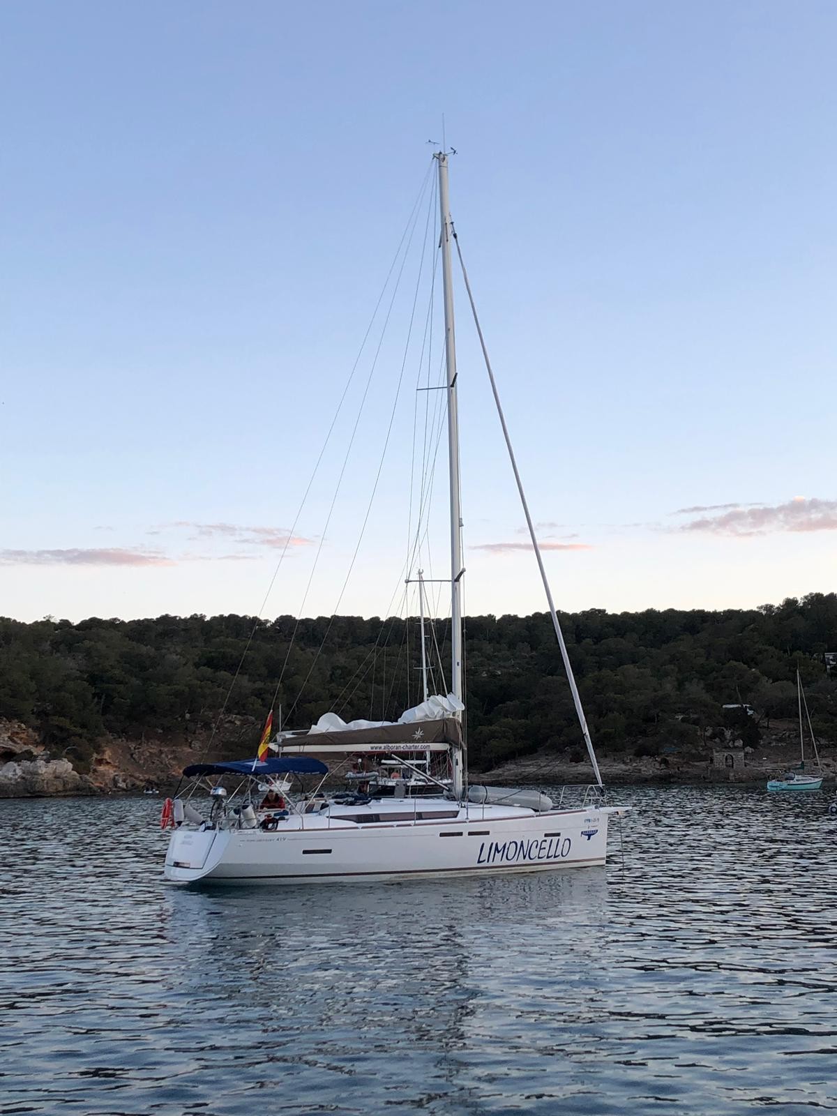 Photo #1 - Sun Odyssey 419 (Alboran Limoncello) in Palma - 51863