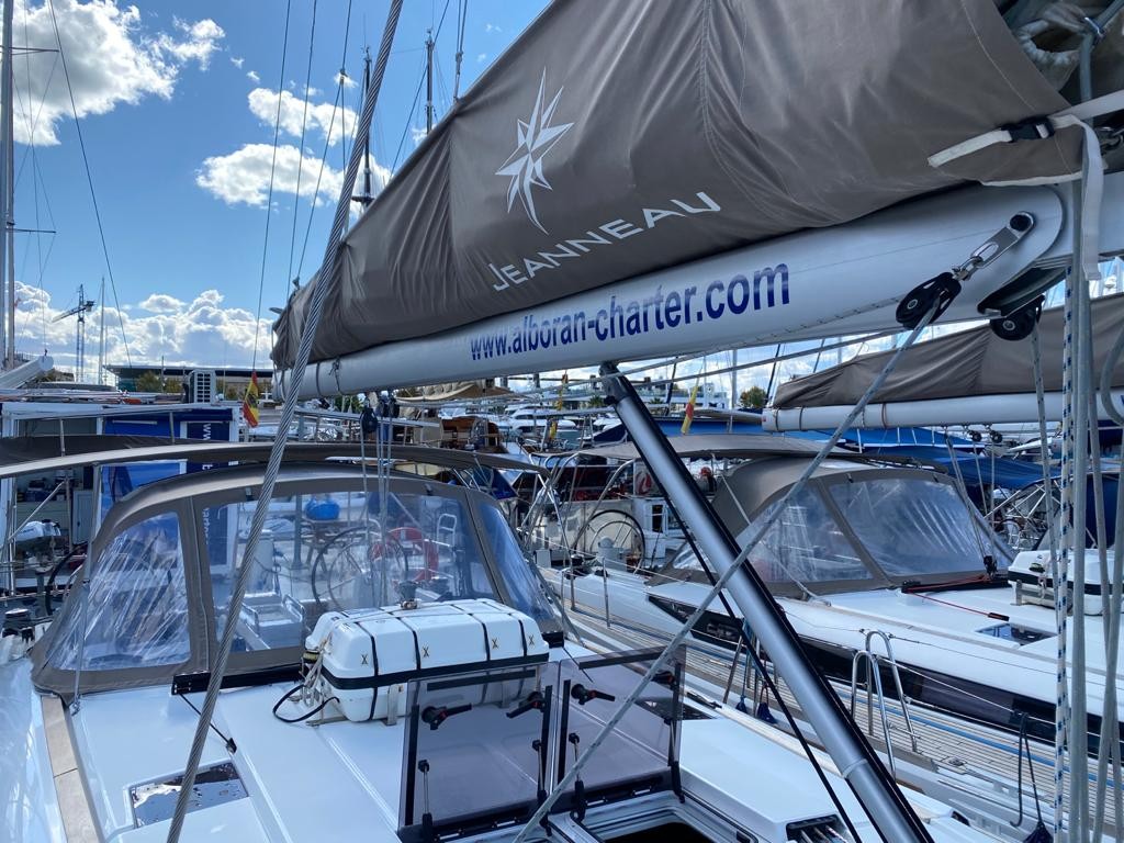 Photo #2 - Sun Odyssey 519 (Alboran Pacharán) in Palma - 52017