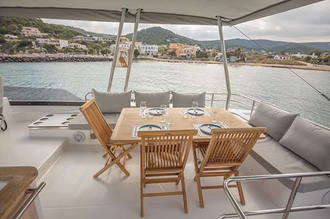 Photo #2 - Fountaine Pajot Power 44 (Endless Beauty) en Athènes - 52372