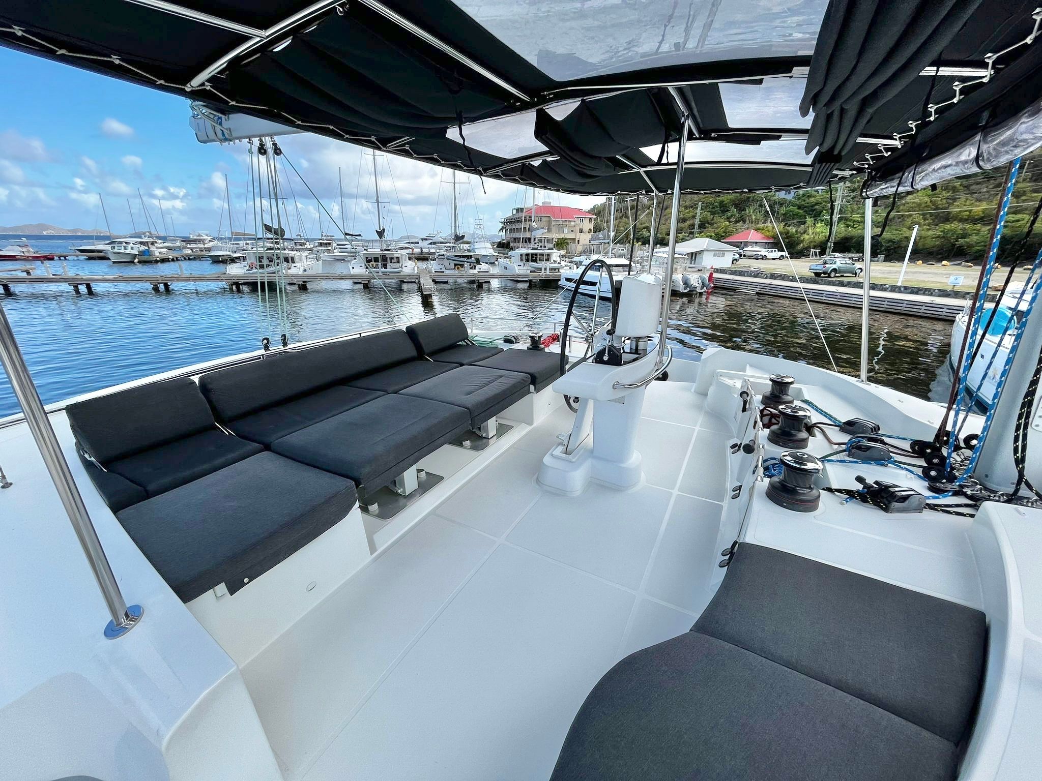 Photo #3 - Lagoon 52 (Sea Runner II - FF) in Road Town - 53818