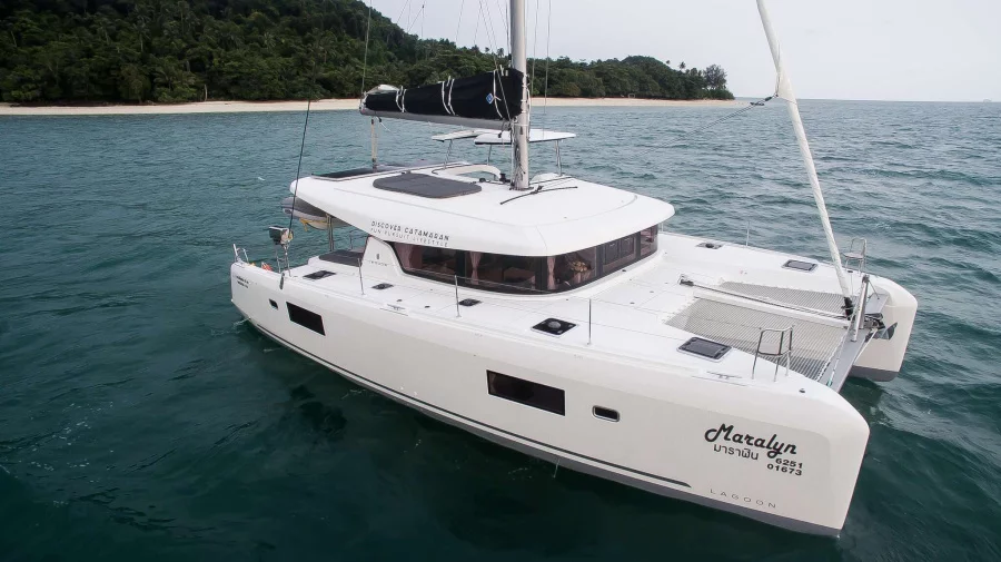 Lagoon 42 (Maralyn)  - 1