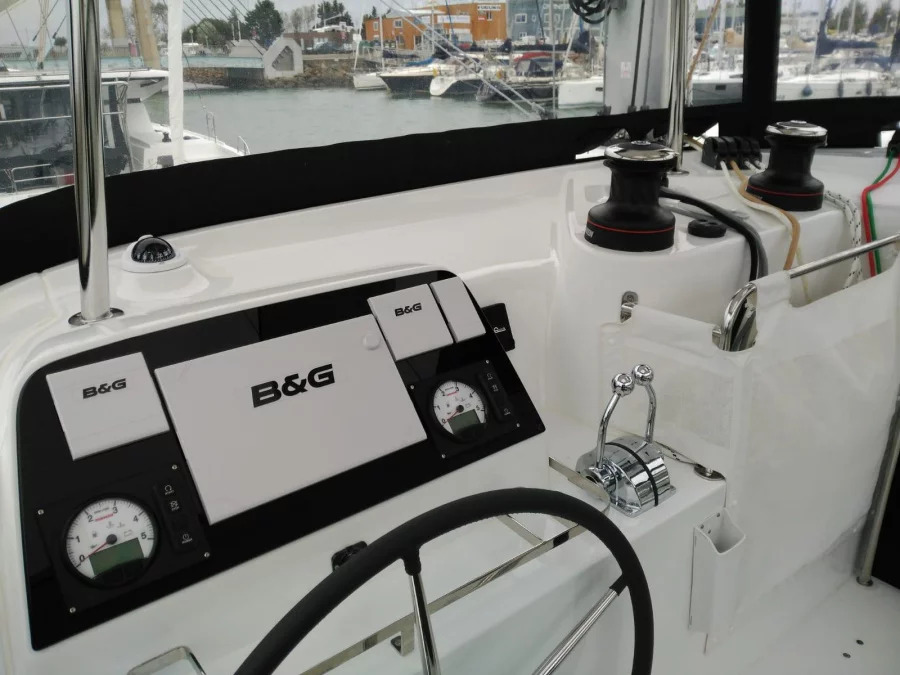 Lagoon 42 - Premium (Le Gaspésien)  - 1