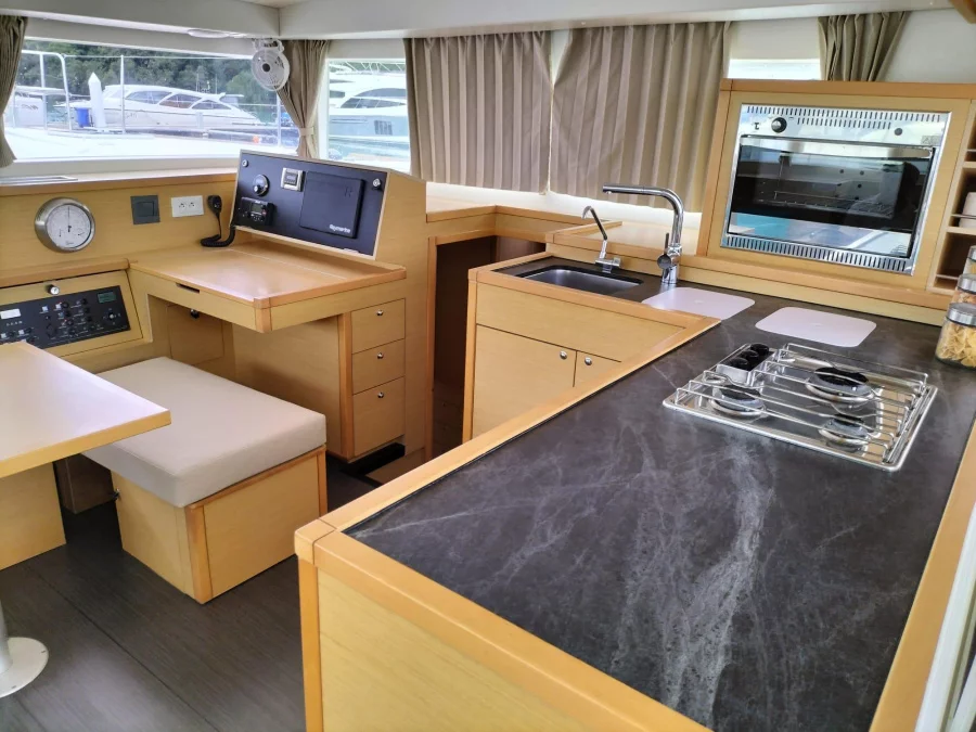 Lagoon 400S2 (Eos)  - 1