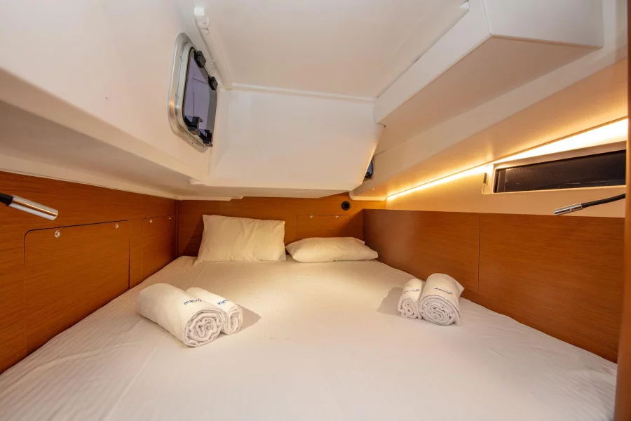 Sun Odyssey 490 (Oracle)  - 6