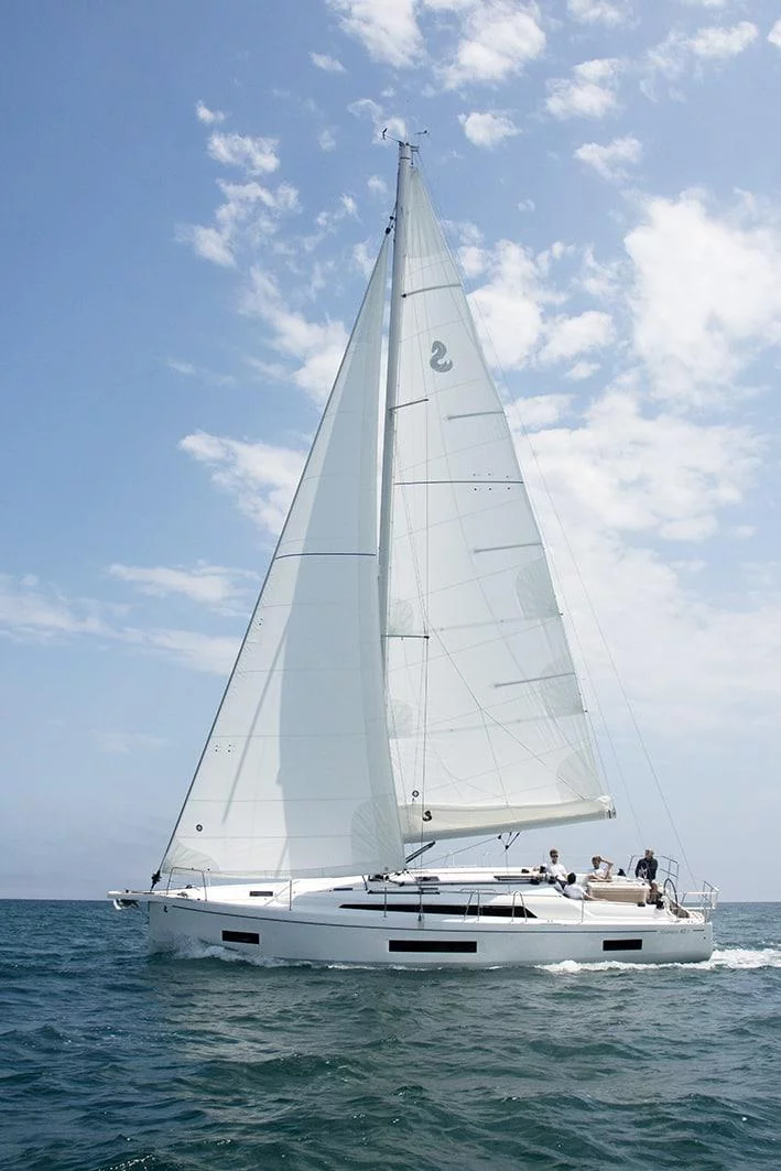 Beneteau Oceanis 40.1 FIRST LINE - Watermaker - 3 Double cabins - 1 Double bunk cabin (Madelon)  - 1