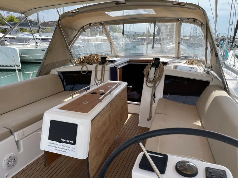 Dufour 430 Grand Large — photo 4