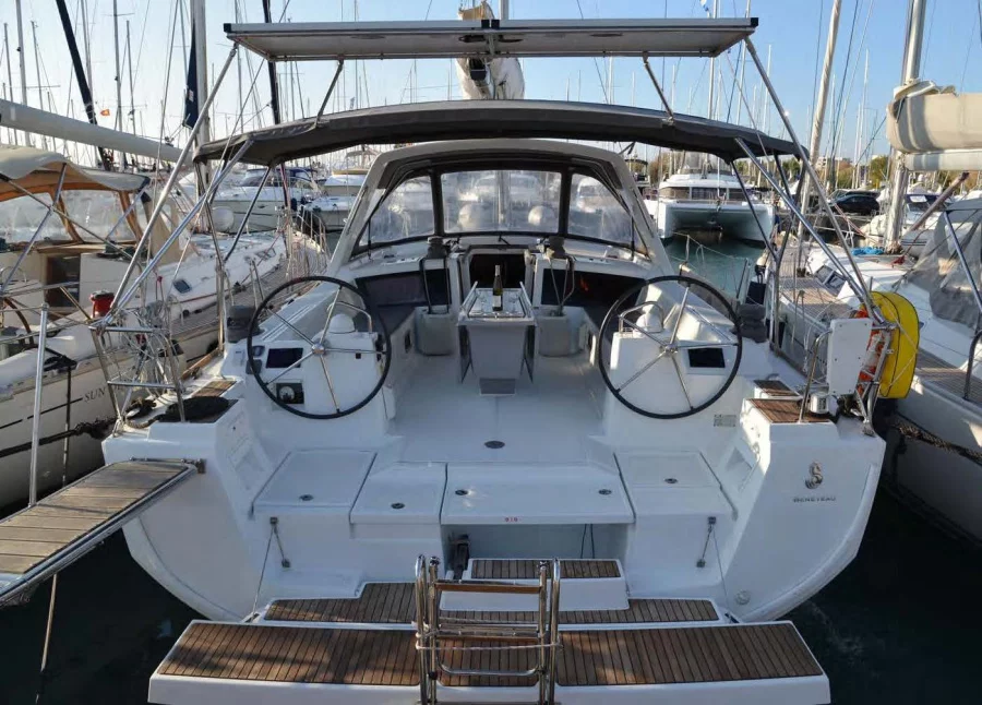 Oceanis 48 (Pherousa)  - 1