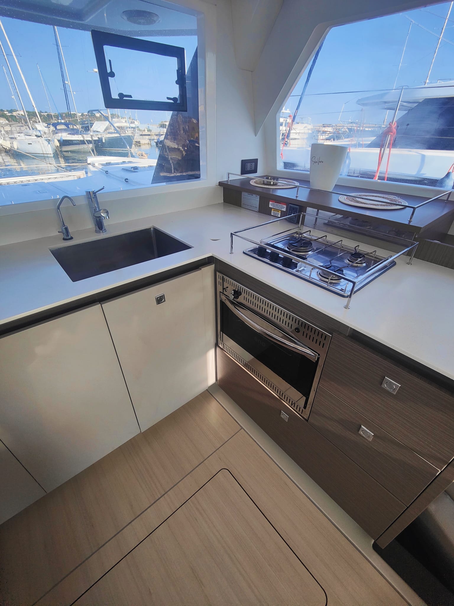 Photo #3 - Leopard 42 (Alluzo) in Procida - 54643
