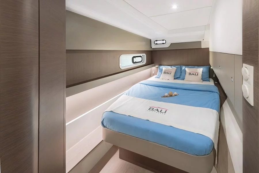 Bali Catspace 40 (Sea Mule)  - 7
