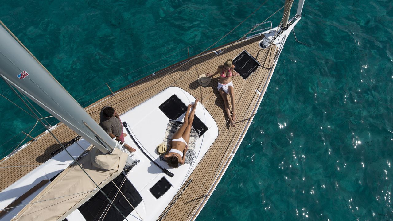 Sailing yacht 43-49 ft. — photo 8