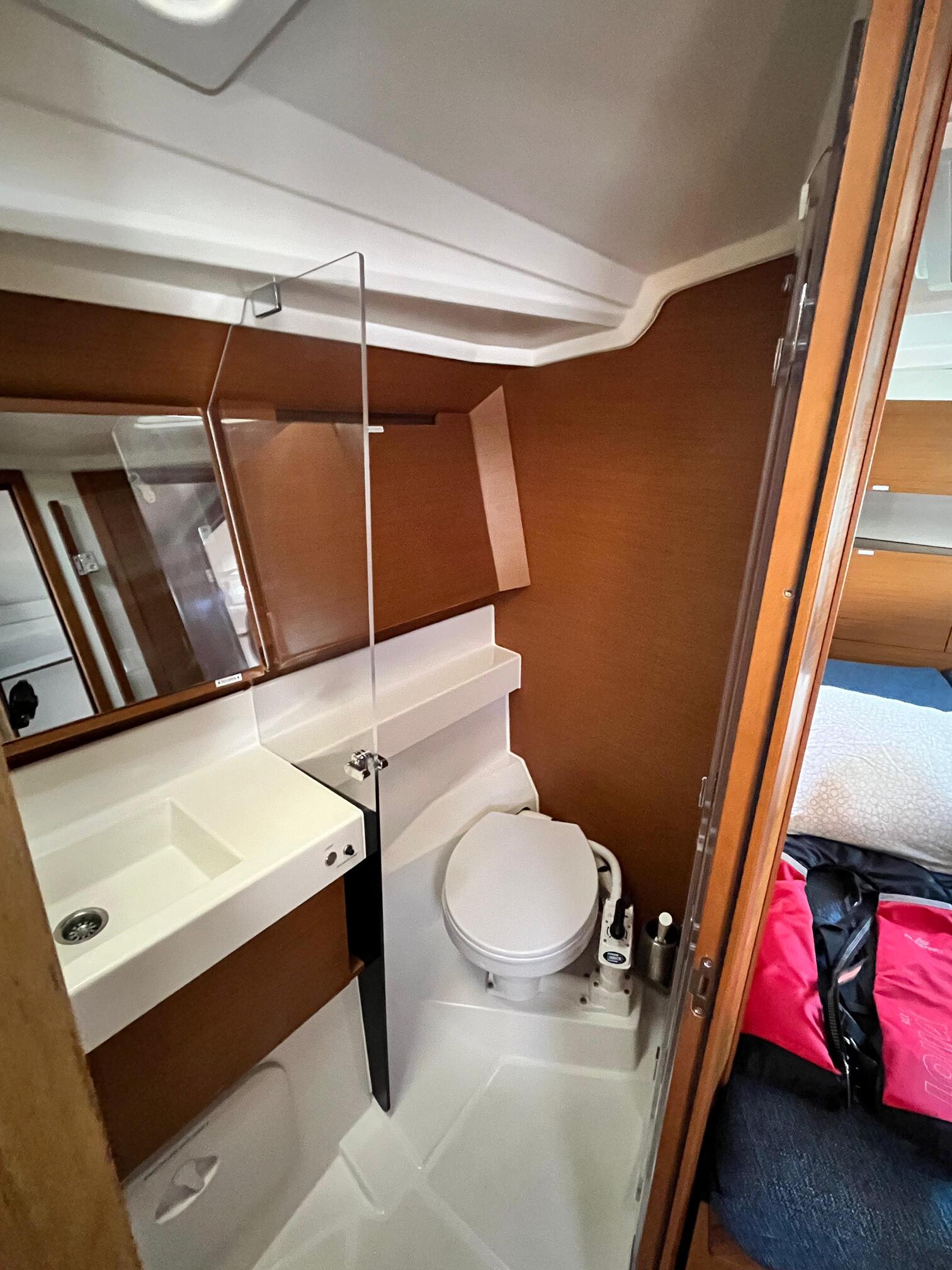 Sun Odyssey 410 — photo 10