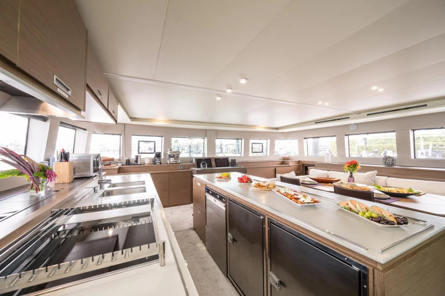 Lagoon 630 (Atlantia (With Captain))  - 3