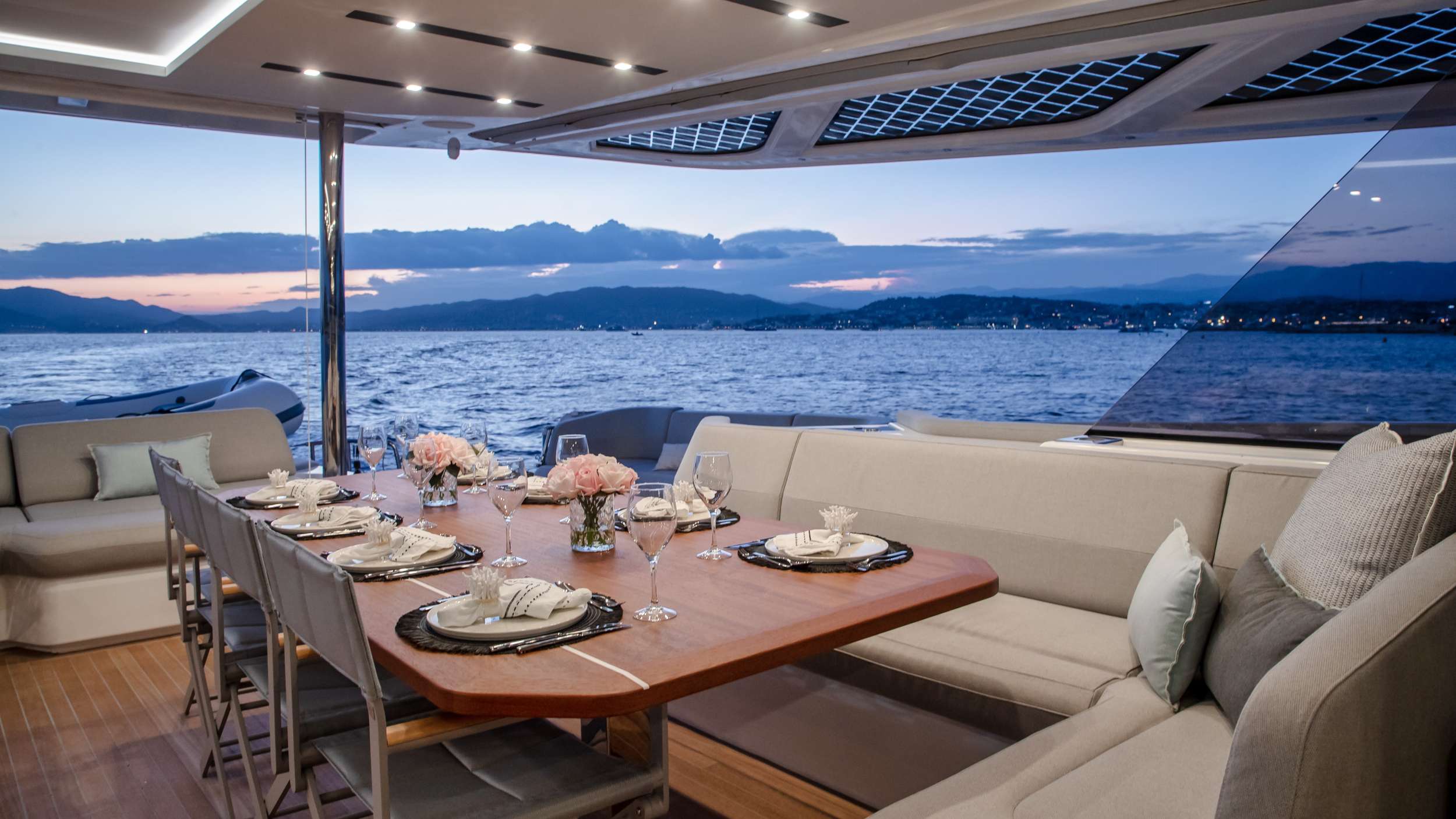 Photo #3 - Fountaine Pajot 80 Power (CHRISTAL MIO 80) in Athens - 61789