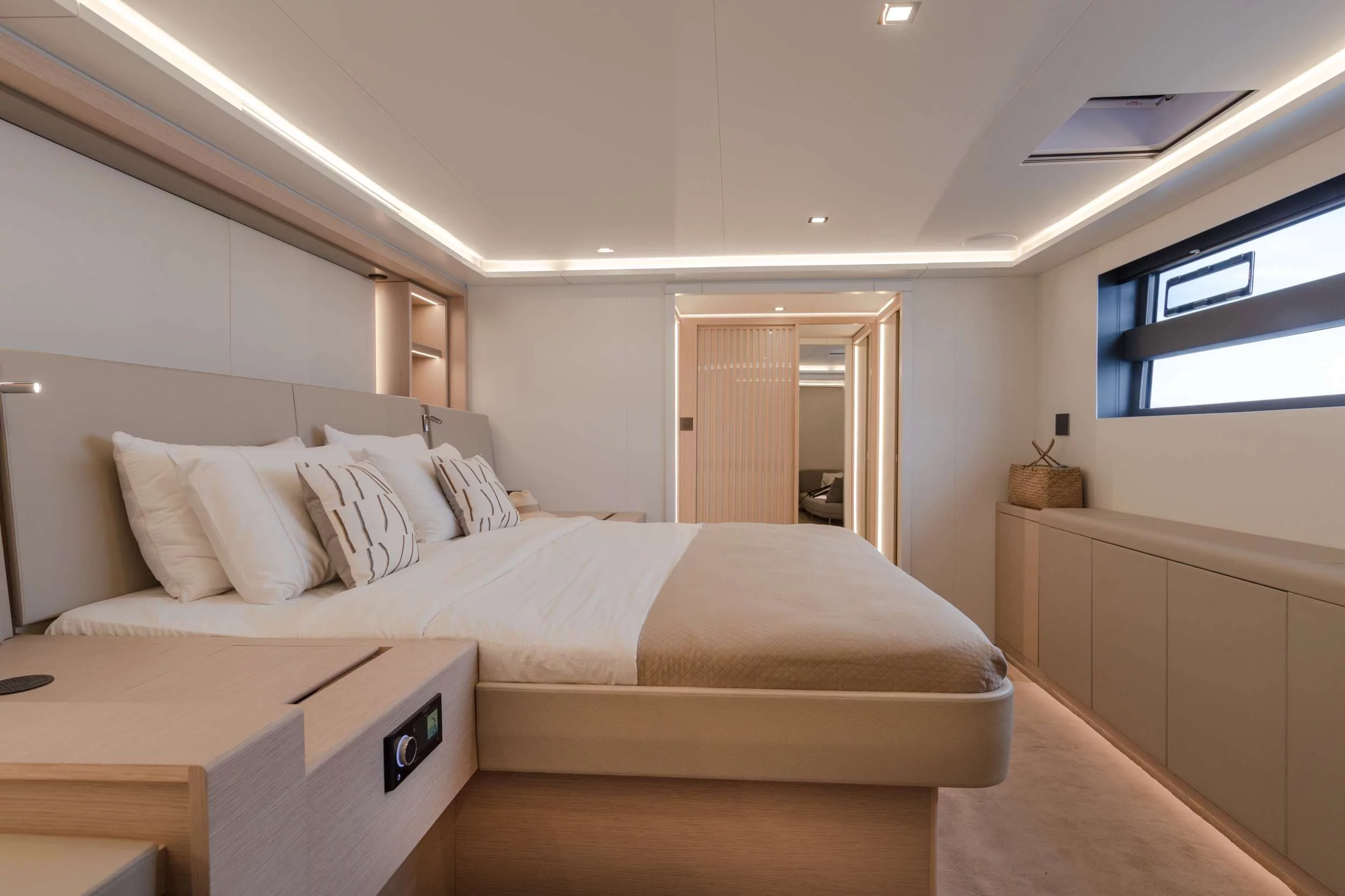 Fountaine Pajot 80 Power (CHRISTAL MIO 80)  - 1