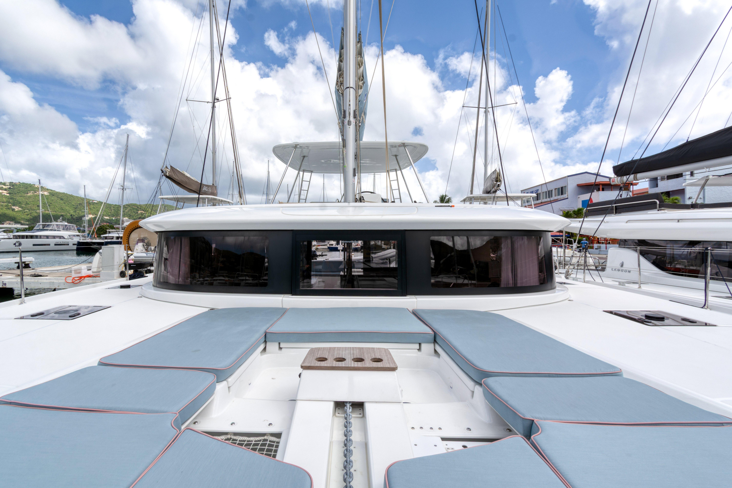 Lagoon 46 — photo 4