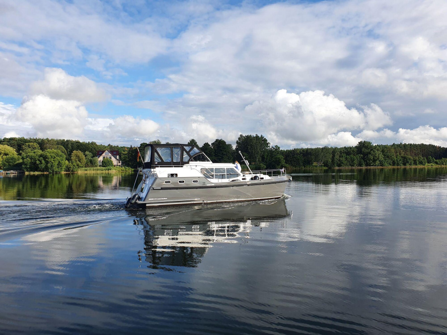 Photo #1 - Gruno37 Excellent (Monique) in Marina Eldenburg - 184
