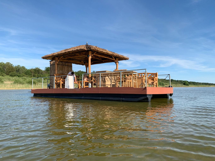 Photo #3 - Marina EldenburgParty & Badefloss (Tiki-Boat Nr. 19) in Waren - 186