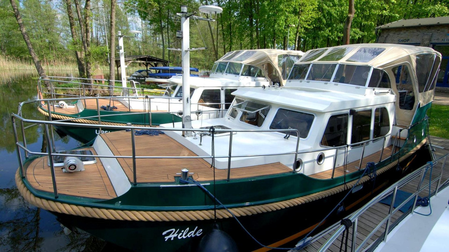 Photo #1 - LinssenDutch Sturdy 320  Evergreen (Hilde) in Brehm & Presch Marina GbR / Marina Alter Hafen - 201