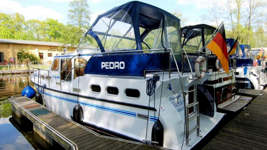Photo #2 - PedroSkiron 35 (Sophie) in Zehdenick - 205