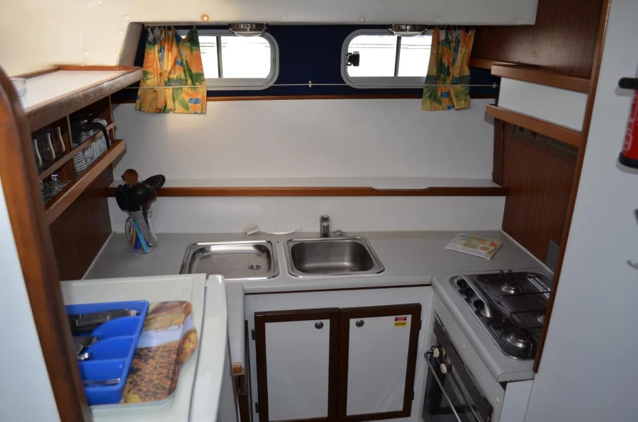 ClassicTarpon 37 (Artemis)  - 11