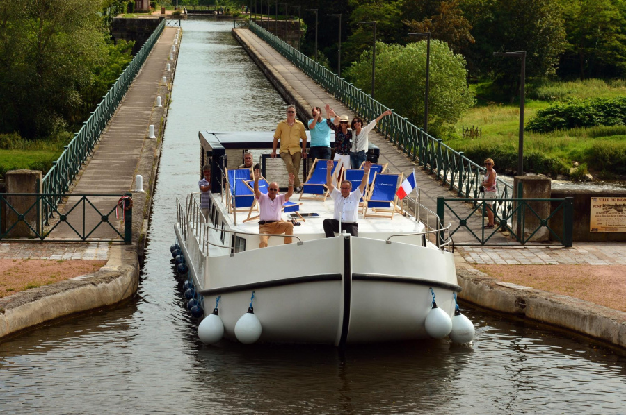 Photo #2 - ClassicLaPeniche F (1240) en Pontailler sur Saône - 324