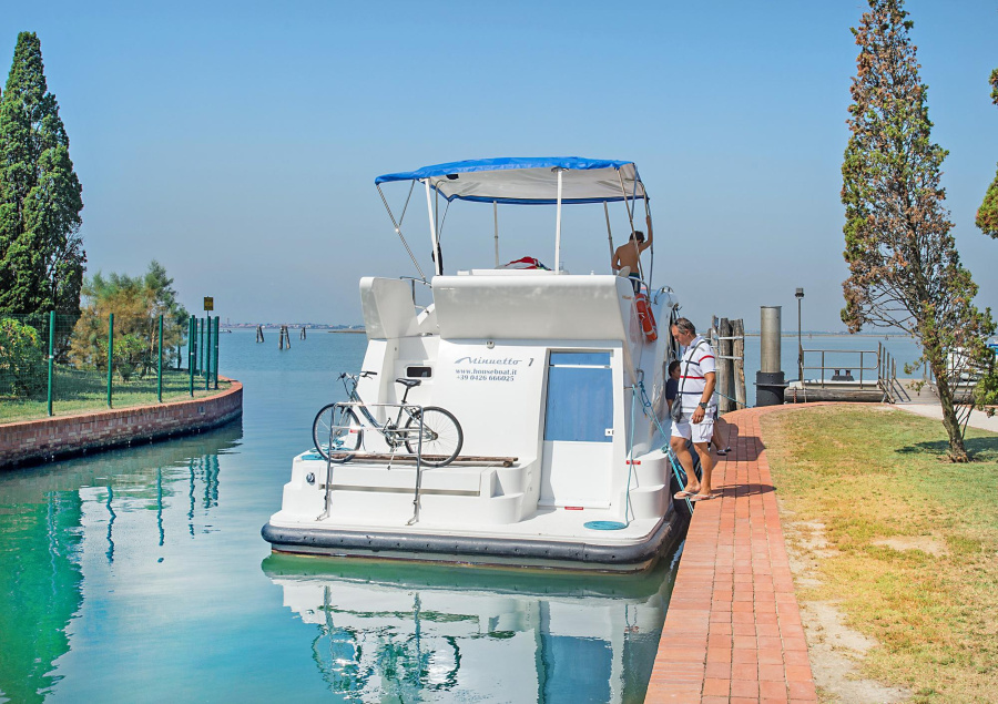 Photo #1 - HouseboatMinuetto6+ (01) en Casale sul Sile - 423