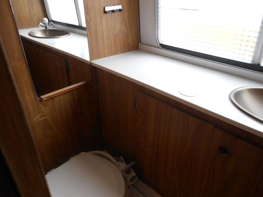 Photo #9 - Low CostEau Claire 930 Fly (922) in Cognac - 509