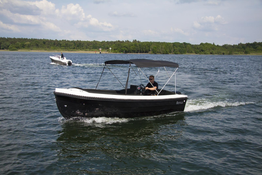 Photo #1 - Remus470 (Remus 475 Nr. 22) in Marina Eldenburg - 680