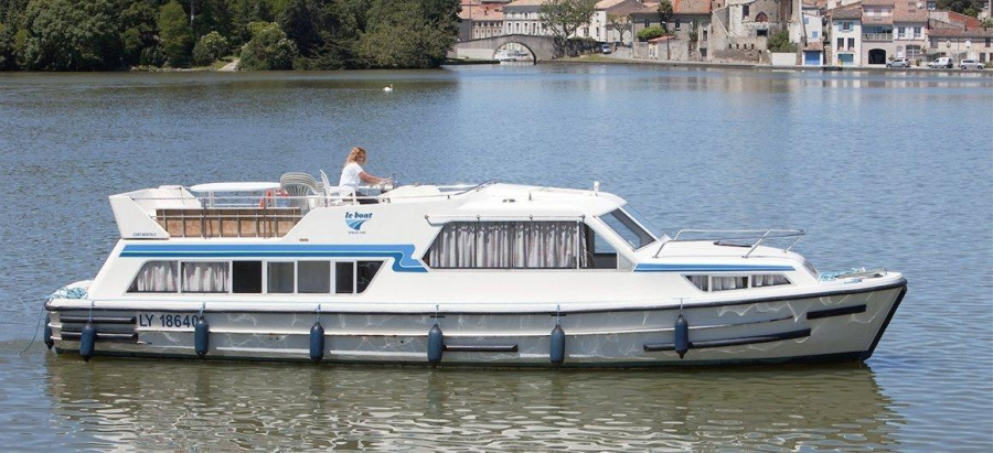 Photo #1 - StandardContinentale (C451) in Penton Hook Marina - 1091