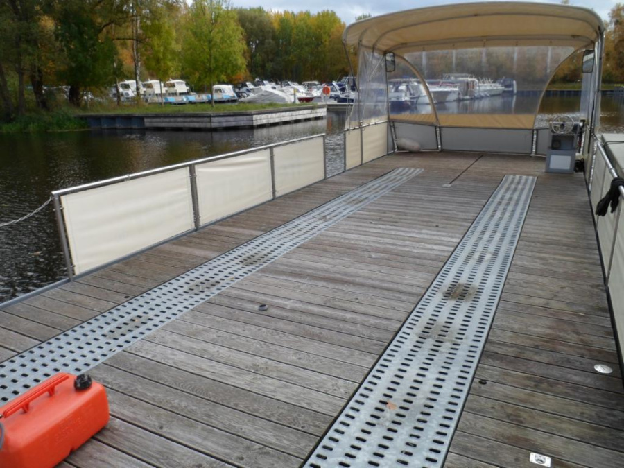 Photo #7 - FreecamperWoMo-freecamper (Freewatüüt) in Zehdenick - 1634