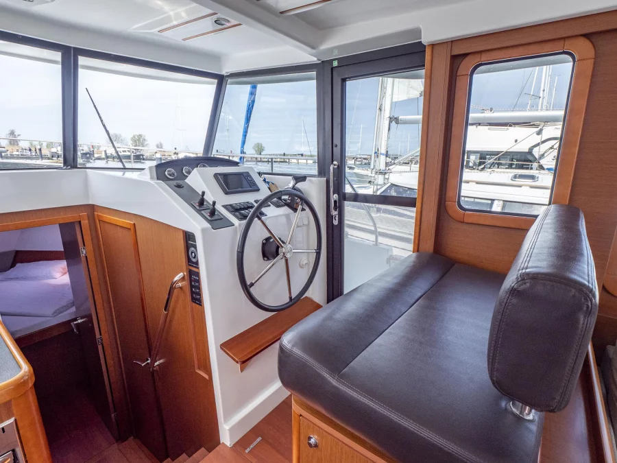 BeneteauSwift Trawler 34 (Lore)  - 11