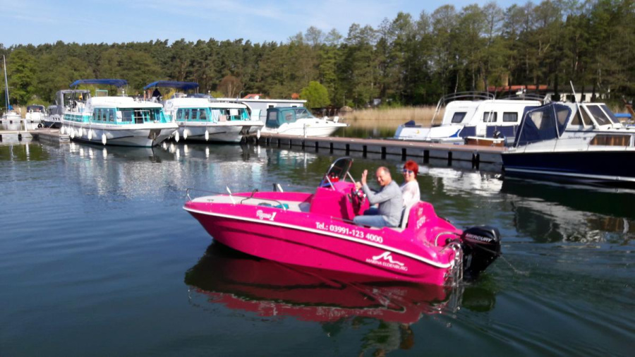 Photo #1 - Remus450 Open (02 Remus 450 Open pink) in Marina Eldenburg - 1650