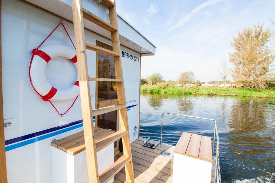 Photo #3 - Rollyboot8.2 (Happy-Hausboot) in Buchholz  - 1709