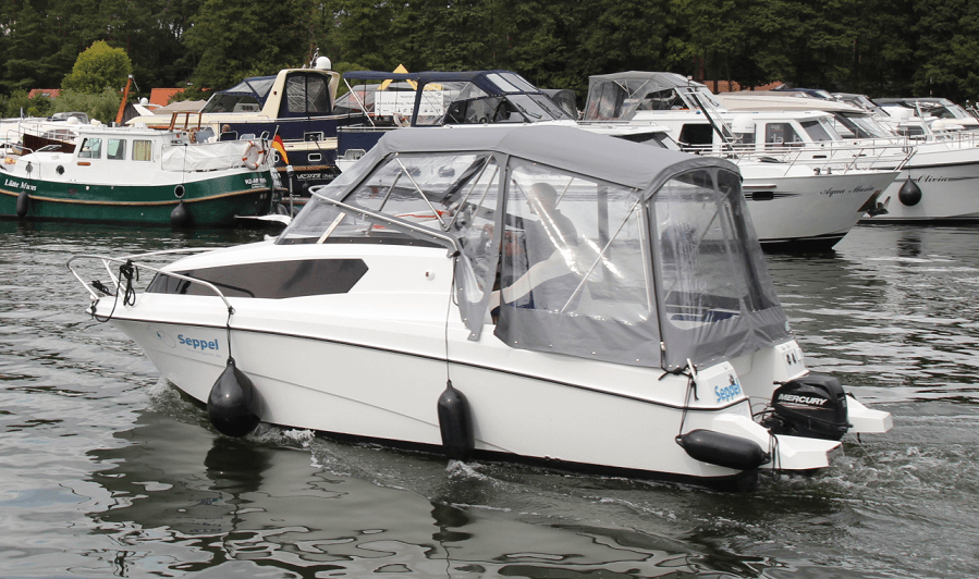 Photo #1 - Aqua Royal680 Cruiser (Seppel) in Charterpoint Müritz oHG - 1751