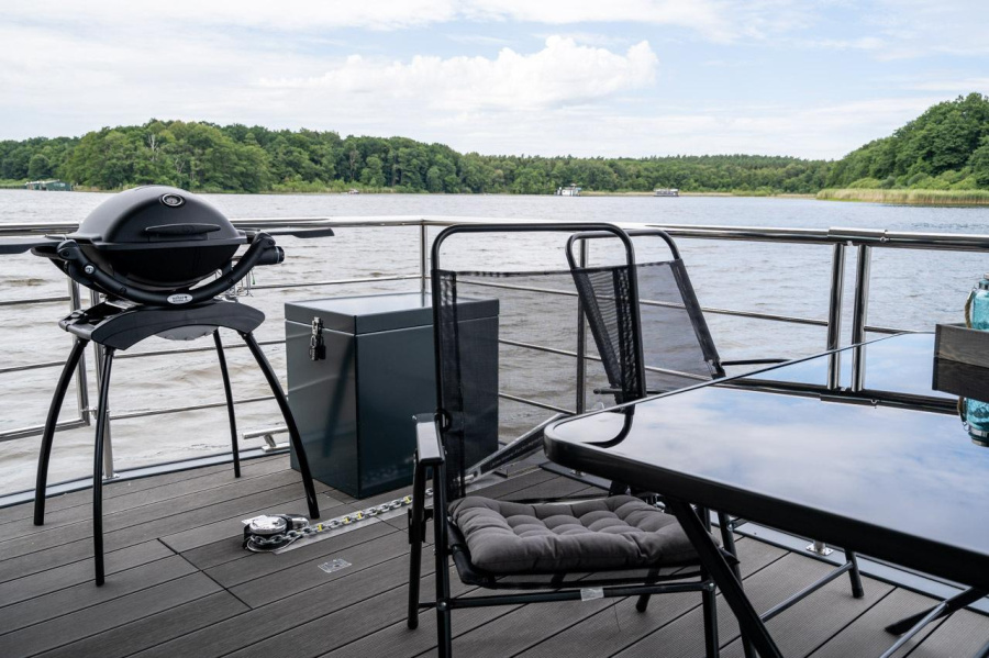 Photo #2 - Waterbus S.C.Independent (H+M Lounge) in Buchholz  - 1774
