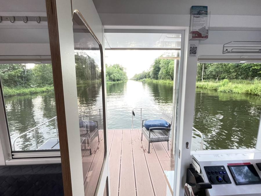 Photo #2 - RollyRB2 (Sandra | Rollyboot2023 | Wohnyacht 8.2 - SUP-Board) in Malchow - 1782
