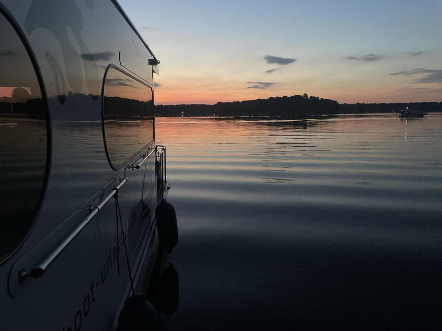 Photo #1 - RollyRB2 (Sandra | Rollyboot2023 | Wohnyacht 8.2 - SUP-Board) in Marina (Mecklenburger Seenplatte) - 1782