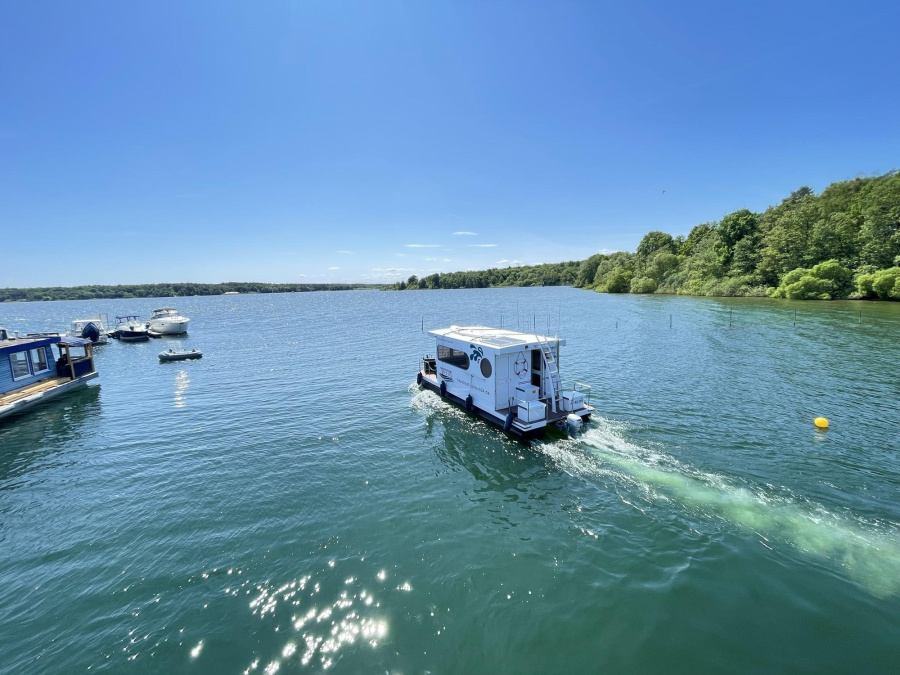 Photo #1 - RollyRB2 (Sarah | Rollyboot2023 | Wohnyacht 8.2 - SUP-Board) in Marina (Mecklenburger Seenplatte) - 1783