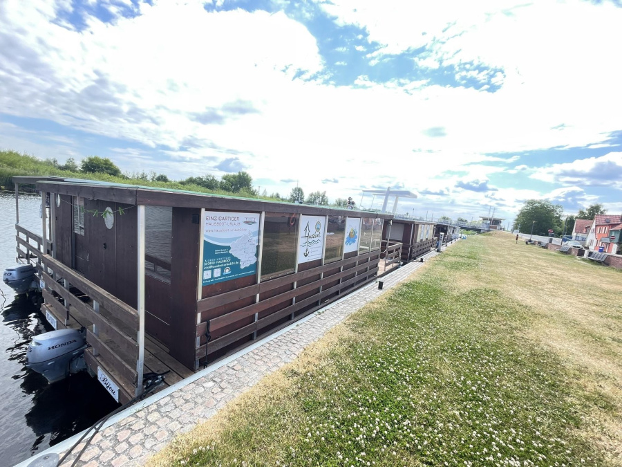 Photo #3 - TS1000-1 (Bijou | TS1000-1-2018 | Hausfloß 10.0) en Loitz - 1786