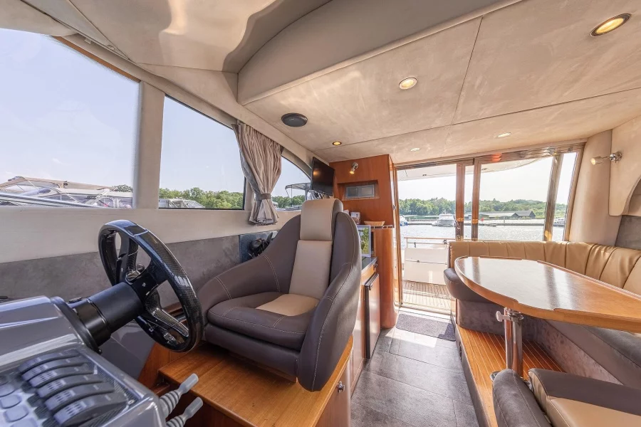 Galeon (Fly 330)  - 13