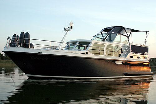 Photo #1 - Proficiat1200 Elegance (Sunrise) in Charterpoint Müritz oHG - 1821
