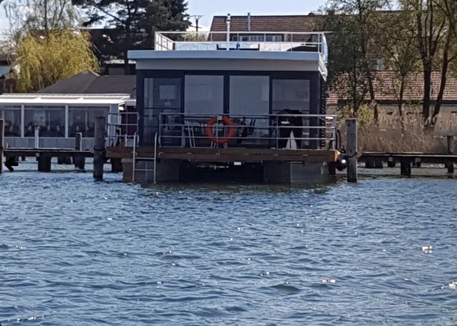 1Floating 44 Schwimmferienhaus (MeinFERIENBOOT 3 (fest liegend))  - 2