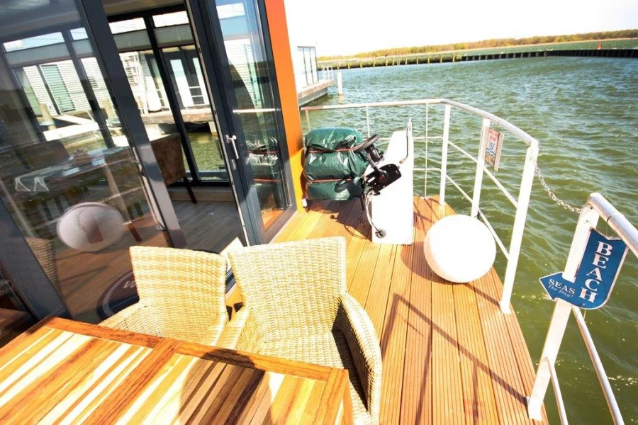 1Floating 30 Schwimmferienhaus (MeinFERIENBOOT 2 (fest liegend))  - 13