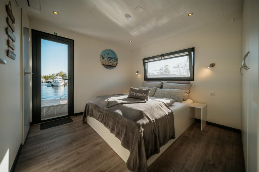 Photo #4 - FLOATING33 (Hausboot Red Pearl) en Zehdenick - 1858