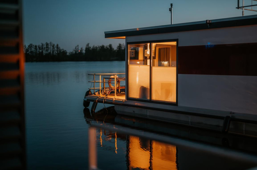 Photo #3 - FLOATING33 (Hausboot Red Pearl) en Zehdenick - 1858