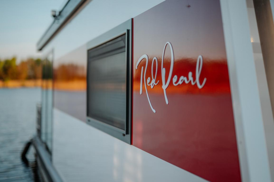 Photo #1 - FLOATING33 (Hausboot Red Pearl) in Marina - 1858