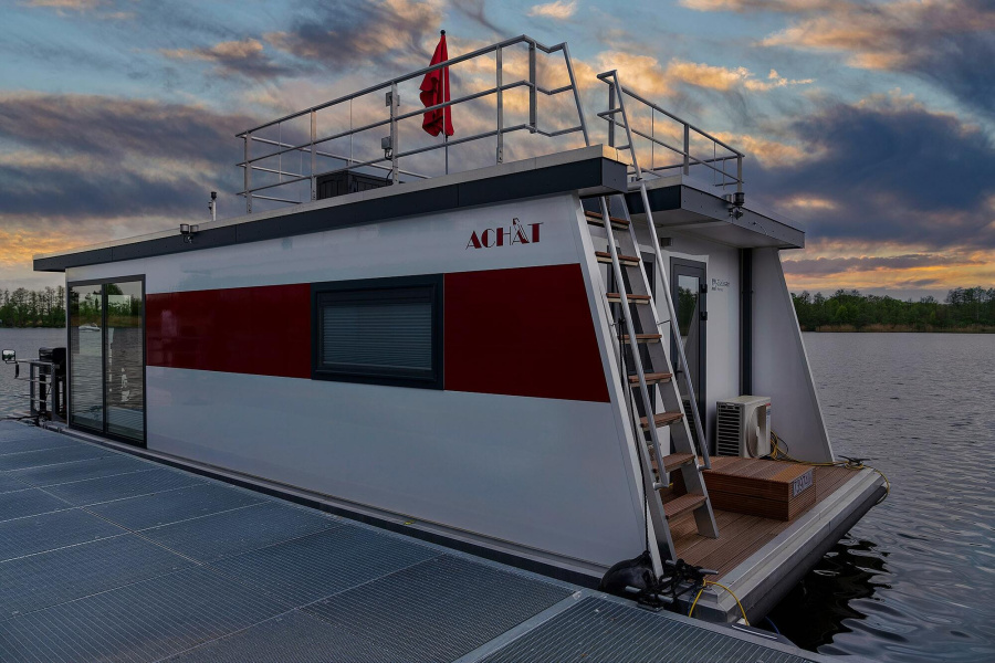 Photo #1 - FLOATING33 (Hausboot Achat) in Marina - 1860