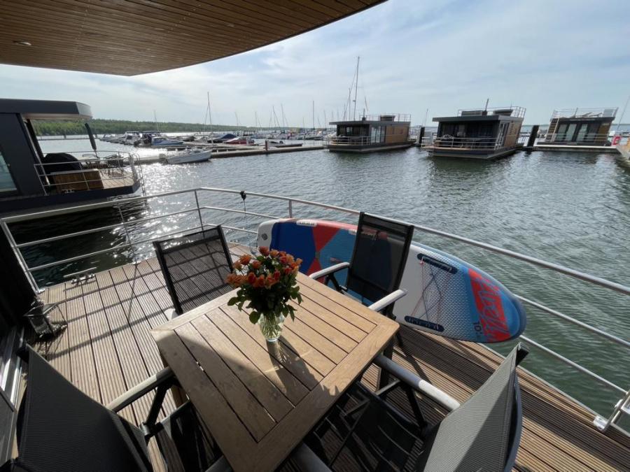 Photo #9 - FLOATING44-2 (Hausboot Heaven on Earth) in Boxberg - 1864