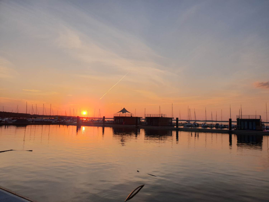 Photo #1 - FLOATING44-2 (Hausboot Auszeit) in Marina Klitten - 1870