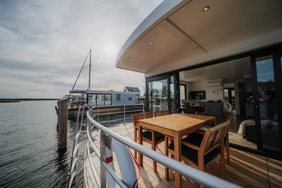 FLOATING44 (Hausboot Trinity - LP5)  - 14